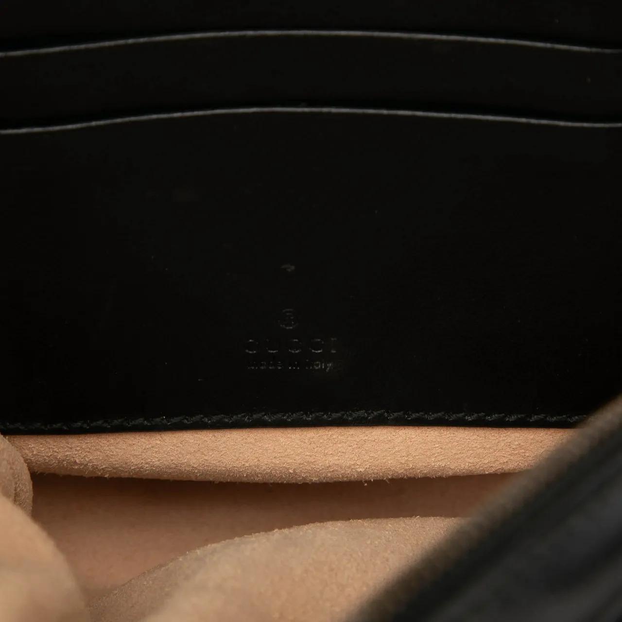 Thumbnail - Gucci Clutches - GG Marmont Matelasse Leather Round Wristlet Clutch - Gr. unisize - in Schwarz - für Damen