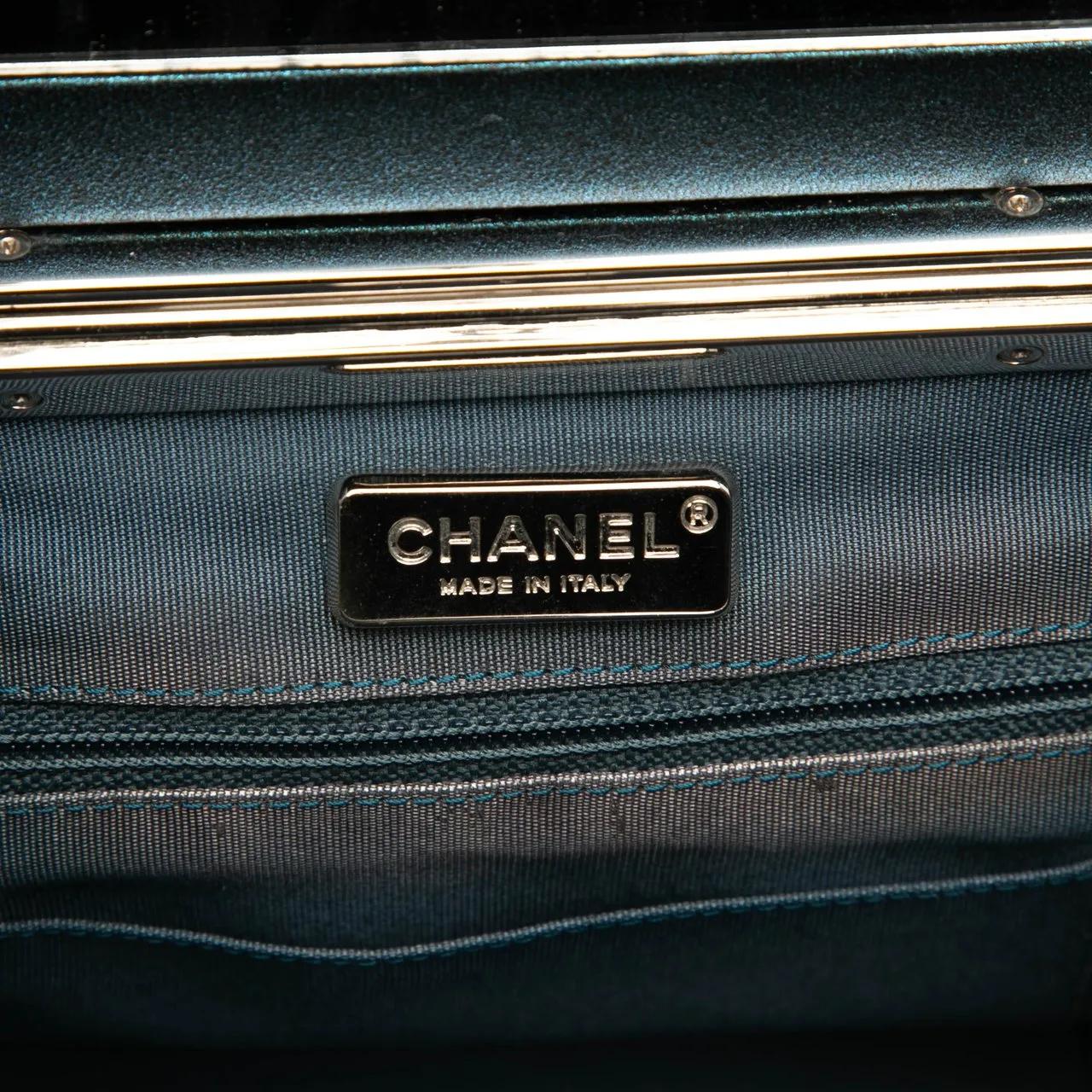Thumbnail - Chanel Kosmetiktaschen - CC Metallic Calfskin Vanity Bag - Gr. unisize - in Blau - für Damen