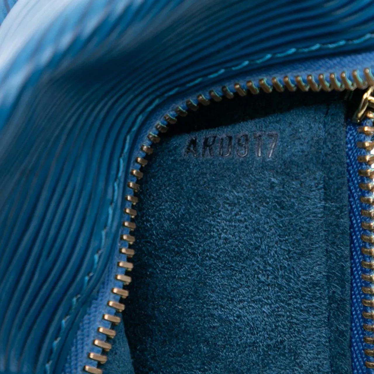 Thumbnail - Louis Vuitton Crossbody Bags - Epi Pochette Papillon - Gr. unisize - in Blau - für Damen