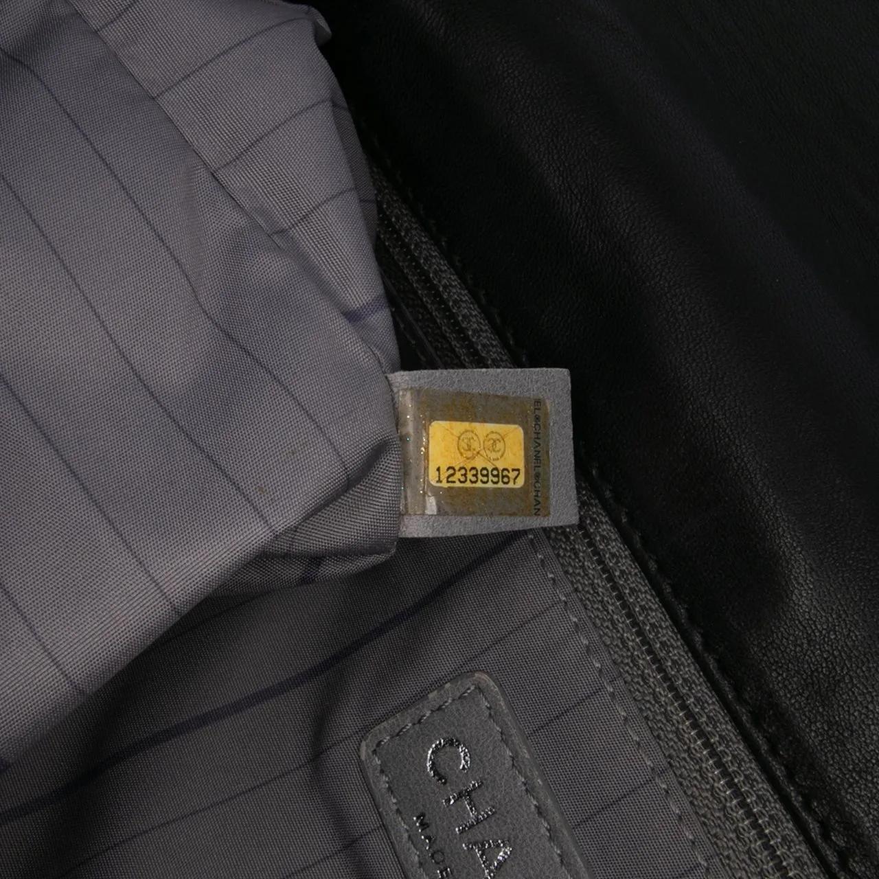 Thumbnail - Chanel Hobo Bags - CC Studded Lambskin East West Flap - Gr. unisize - in Schwarz - für Damen