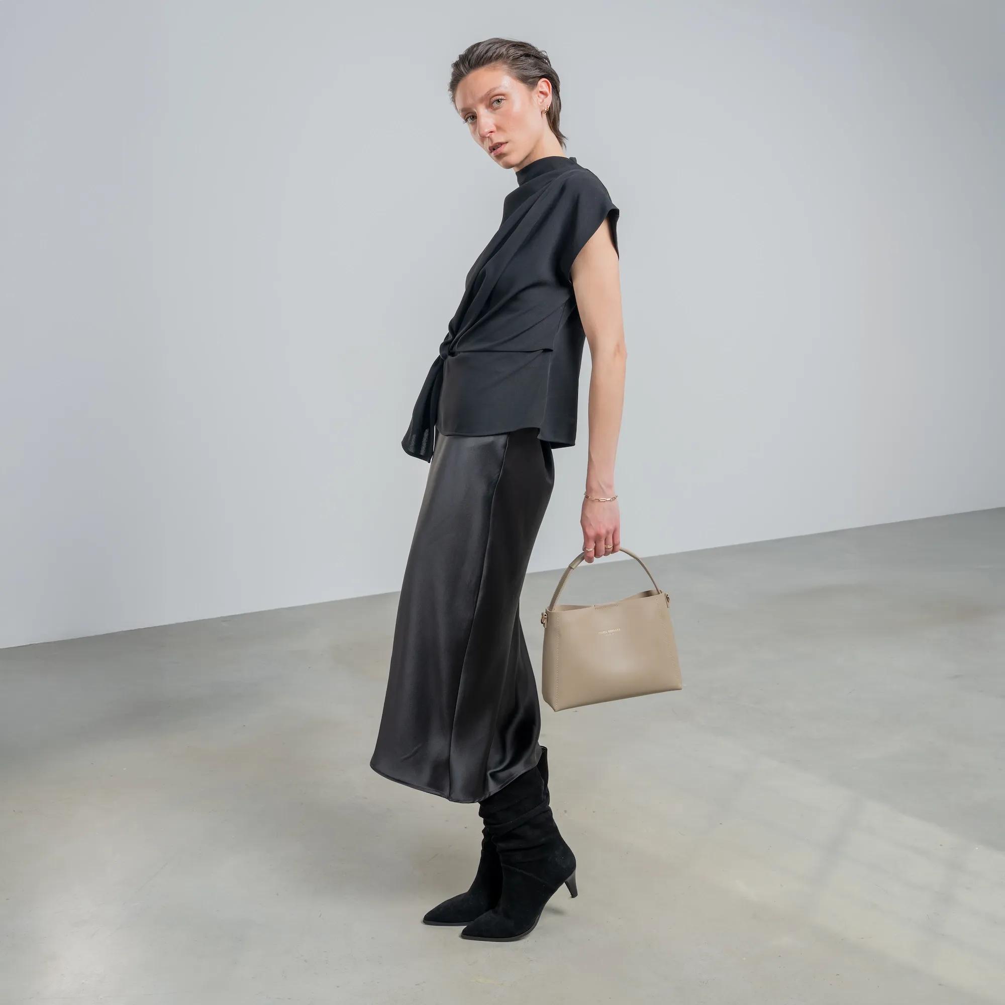 Isabel Bernard Crossbody bags Montmarte Béatrice Midi Handtasche in taupe
