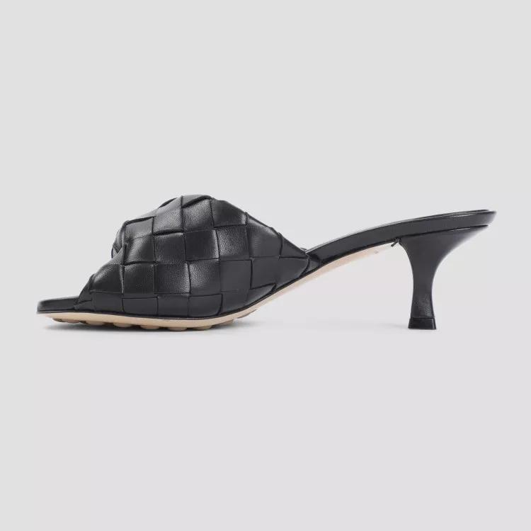 Thumbnail - Bottega Veneta Sandalen - Blink Black Lamb Leather Mules - Gr. 38 (EU) - in Schwarz - für Damen