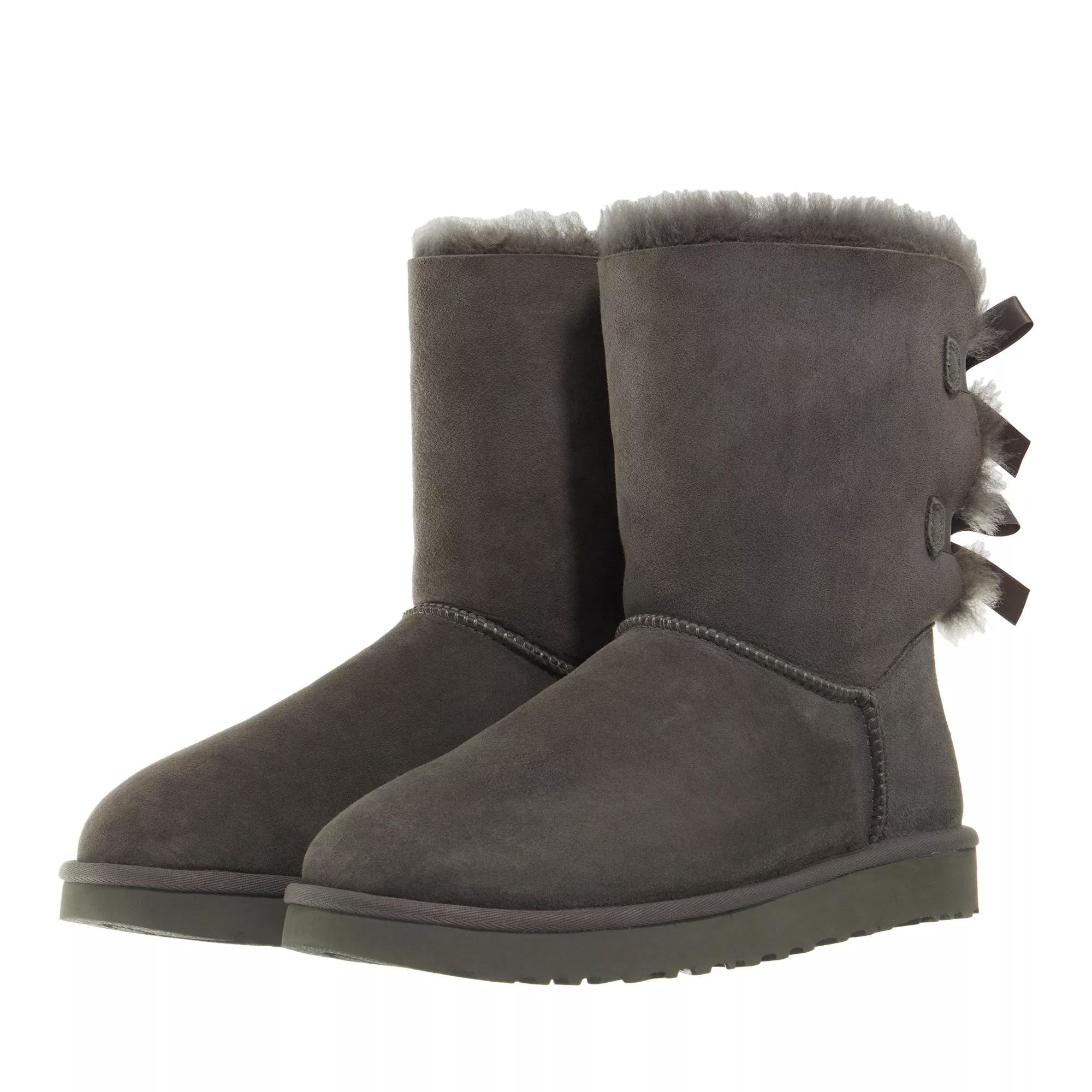 UGG Boots & Stiefeletten - W Bailey Bow Ii - Gr. 36 (EU) - in Grau - für Damen