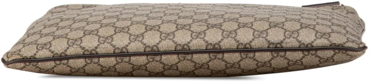 Gucci Shoppers GG Supreme Crossbody in bruin