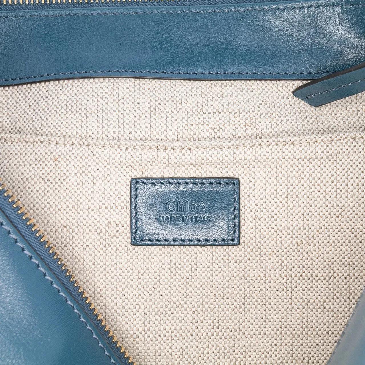 Thumbnail - Chloé Hobo Bags - Shiny Leather Camera Bag - Gr. unisize - in Blau - für Damen