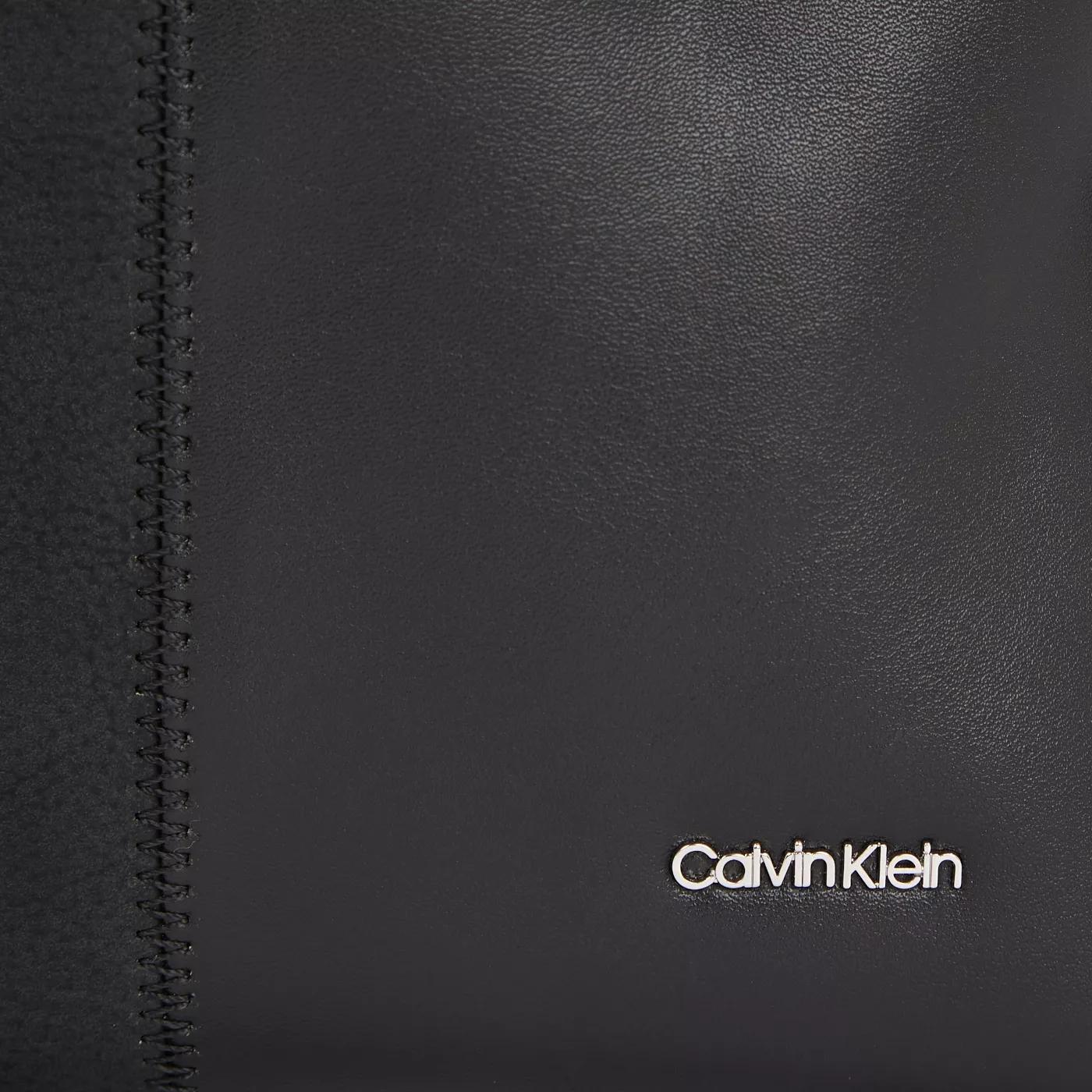 Calvin Klein Crossbody bags Texture Handtasche in zwart