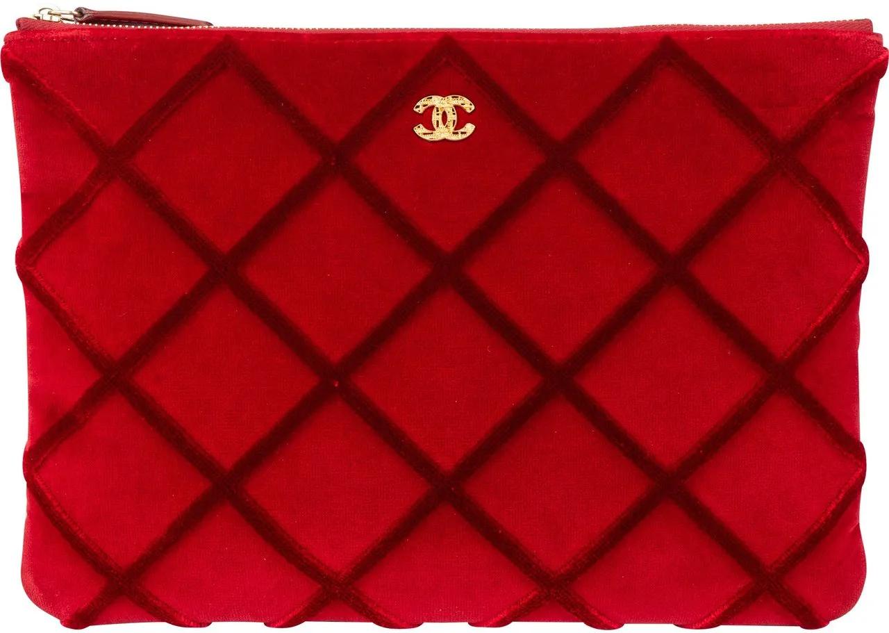 Chanel Crossbody Bags - Chanel Rouge Stitching Velvet CC Clutch - Gr. unisize - in Rot - für Damen