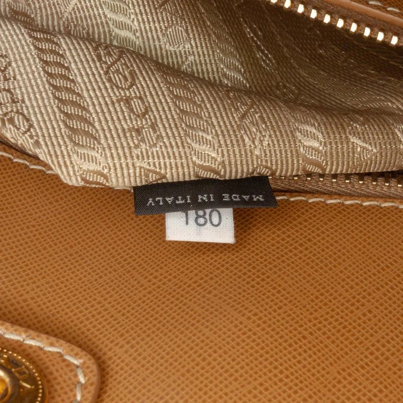 Thumbnail - Prada Hobo Bags - Saffiano Trimmed Canvas Canapa Satchel - Gr. unisize - in Braun - für Damen