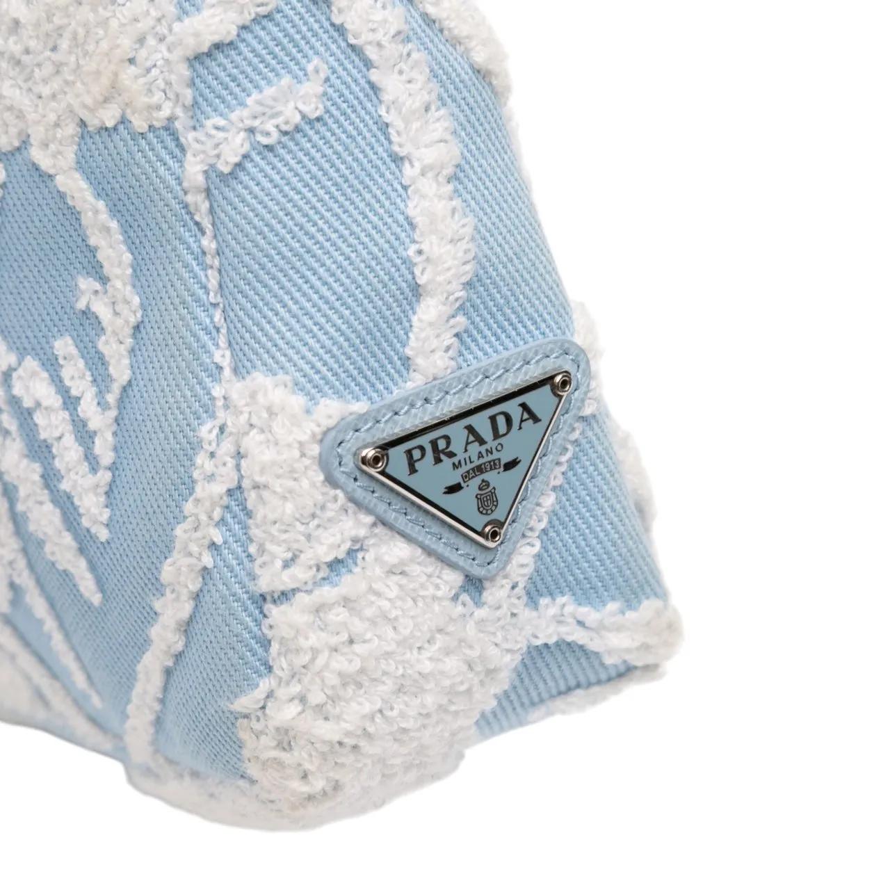 Thumbnail - Prada Hobo Bags - Mini Embroidered Drill Re Edition 2000 Shoulder Ba - Gr. unisize - in Blau - für Damen