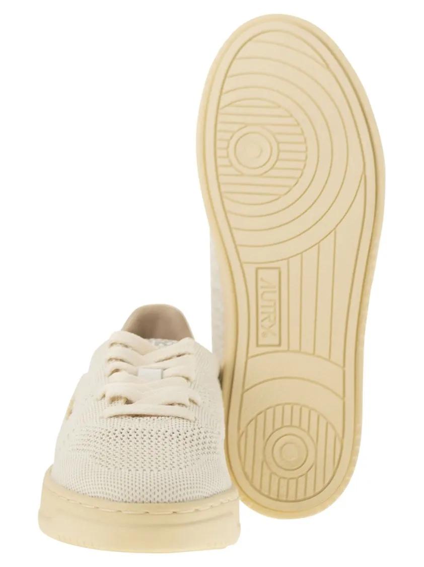 Thumbnail - Autry Low-Top Sneaker - Easeknit - Perforated Fabric Trainers - Gr. 39 (EU) - in Beige - für Damen