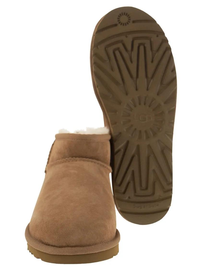 Thumbnail - UGG Stiefel - Classic Ultra Mini - Sheepskin Boot - Gr. 9 - in Braun - für Damen