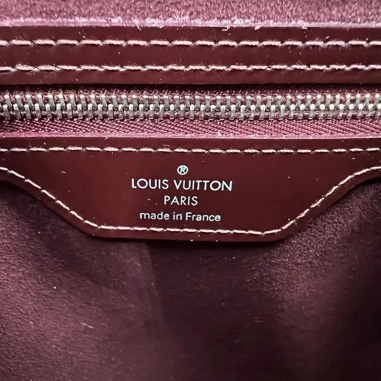 Thumbnail - Louis Vuitton Crossbody Bags - Louis Vuitton Mirabeau GM Electric Epi handbag / g - Gr. unisize - in Schwarz - für Damen