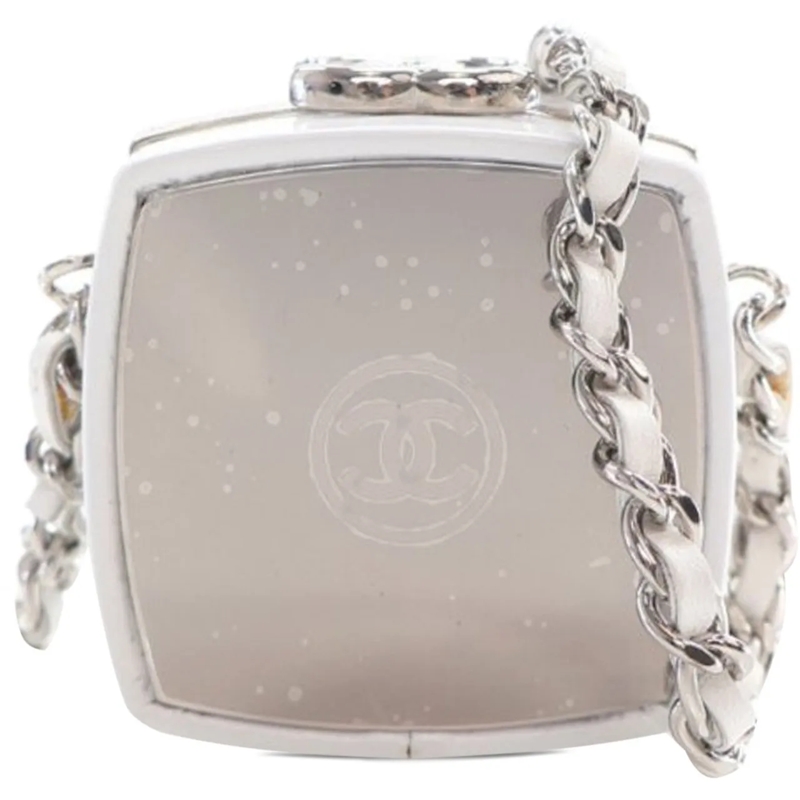 Chanel Schultertasche Patent Goatskin Make-Up Box Clutch With Chain weiß