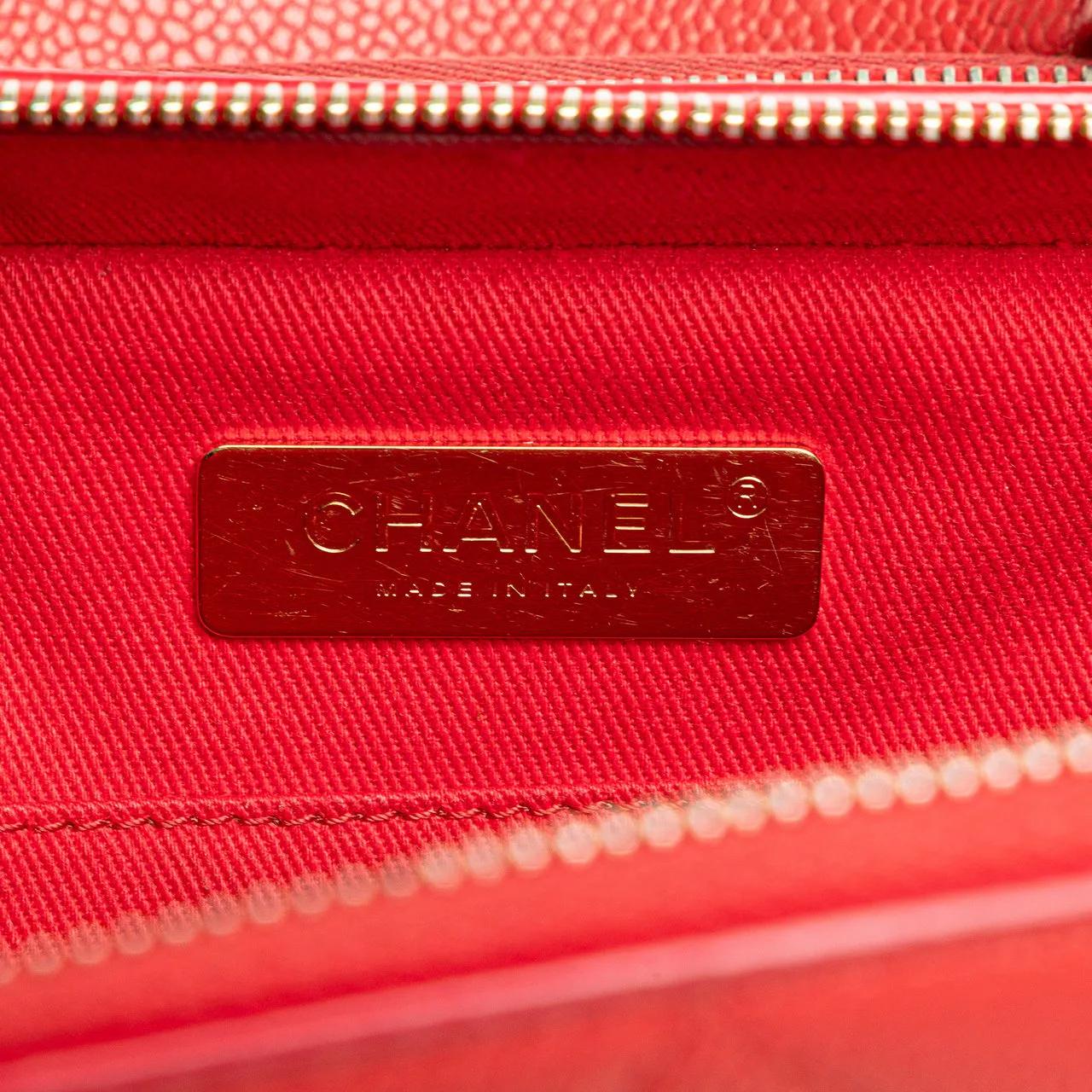 Thumbnail - Chanel Hobo Bags - Small Quilted Caviar Top Handle Camera Bag - Gr. unisize - in Rot - für Damen