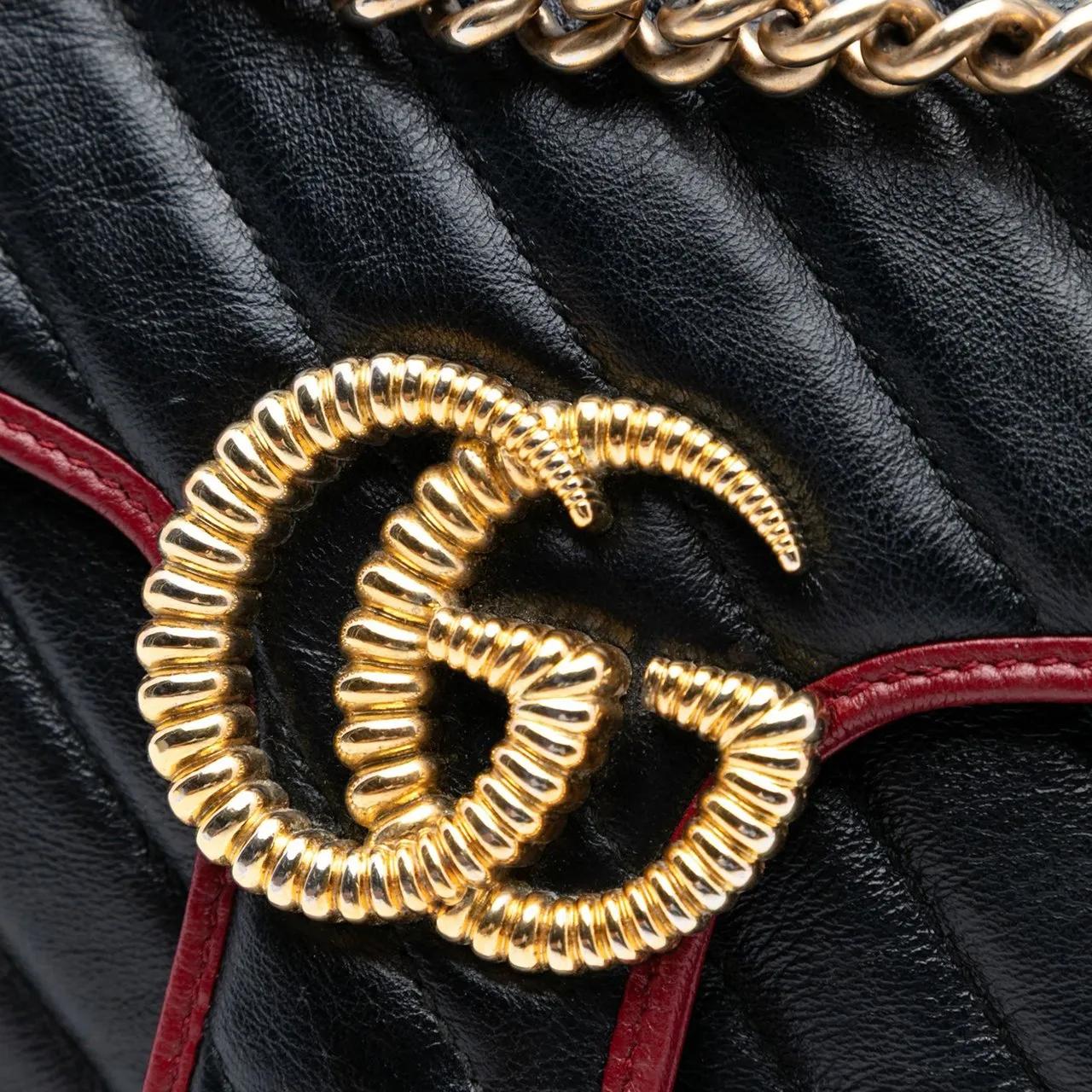 Thumbnail - Gucci Hobo Bags - Medium GG Marmont Matelasse Diagonal Leather Torch - Gr. unisize - in Schwarz - für Damen