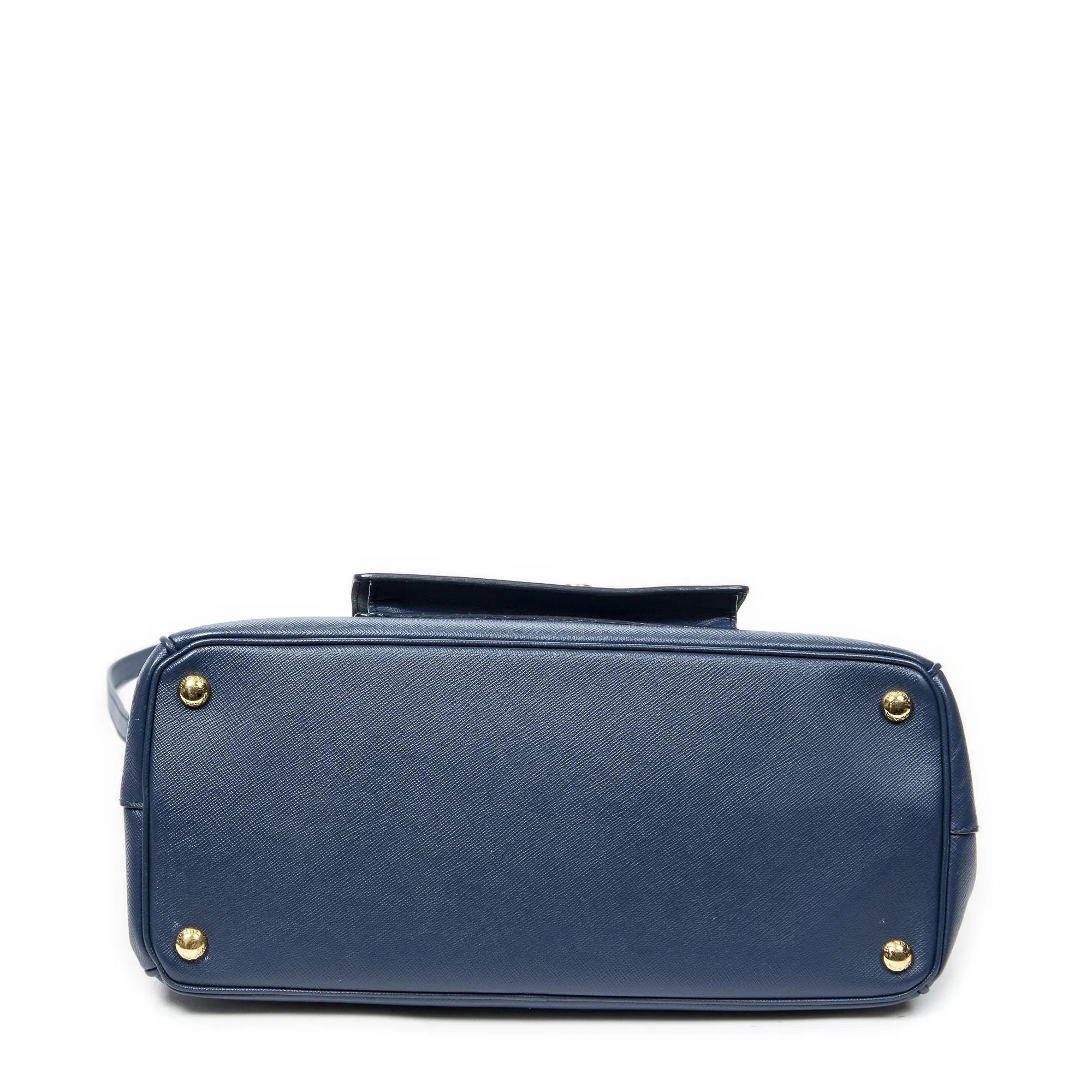 Thumbnail - Prada Crossbody Bags - Large Galleria Front Pocket Tote - Gr. unisize - in Blau - für Damen