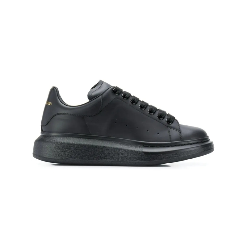 Alexander McQueen Sneaker basse Oversized Black Leather Sneakers Black