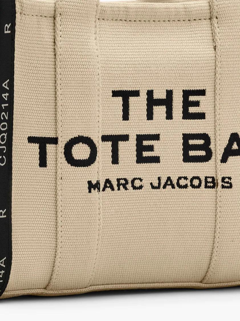 Marc Jacobs Shoppers & Totes Beige Canvas Tote Bag in beige