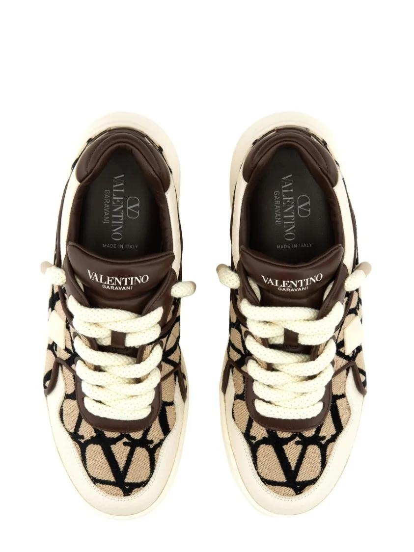 Thumbnail - Valentino Garavani Low-Top Sneaker - "One Stud Xl" Low-Top Sneaker - Gr. 40 (EU) - in Beige - für Damen