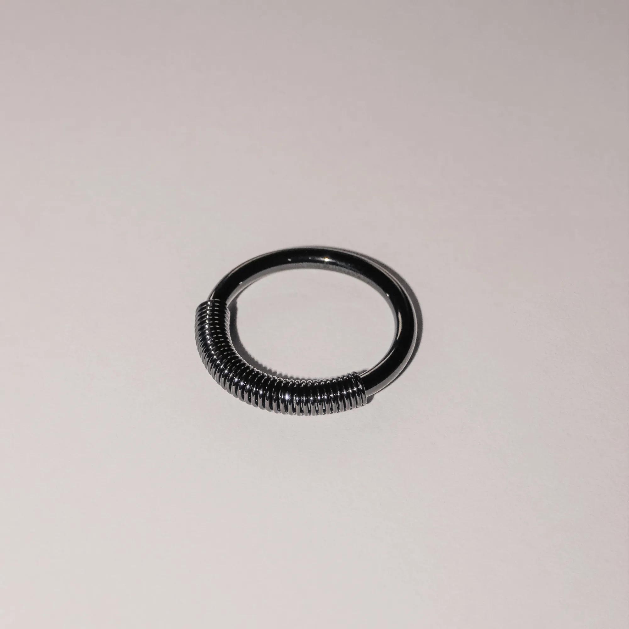Thumbnail - Liebeskind Berlin Ring - Edelstahl Twist - Gr. 56 - in Schwarz - für Damen