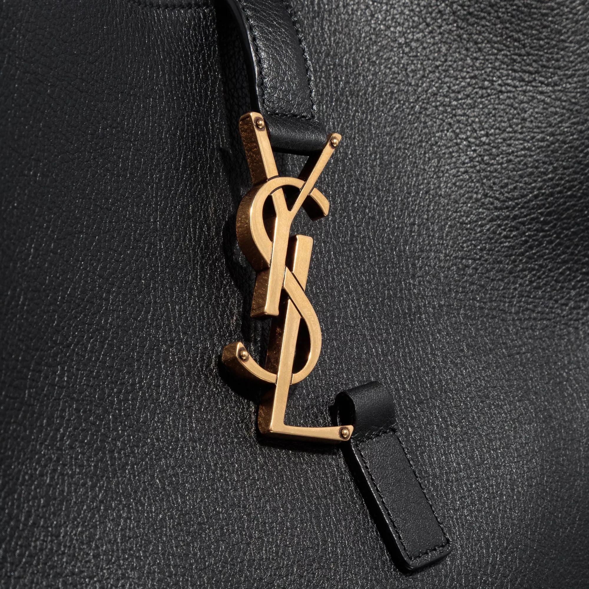 Saint Laurent Hobo bags Le 5 á 7 Large Shoulder Bag in zwart