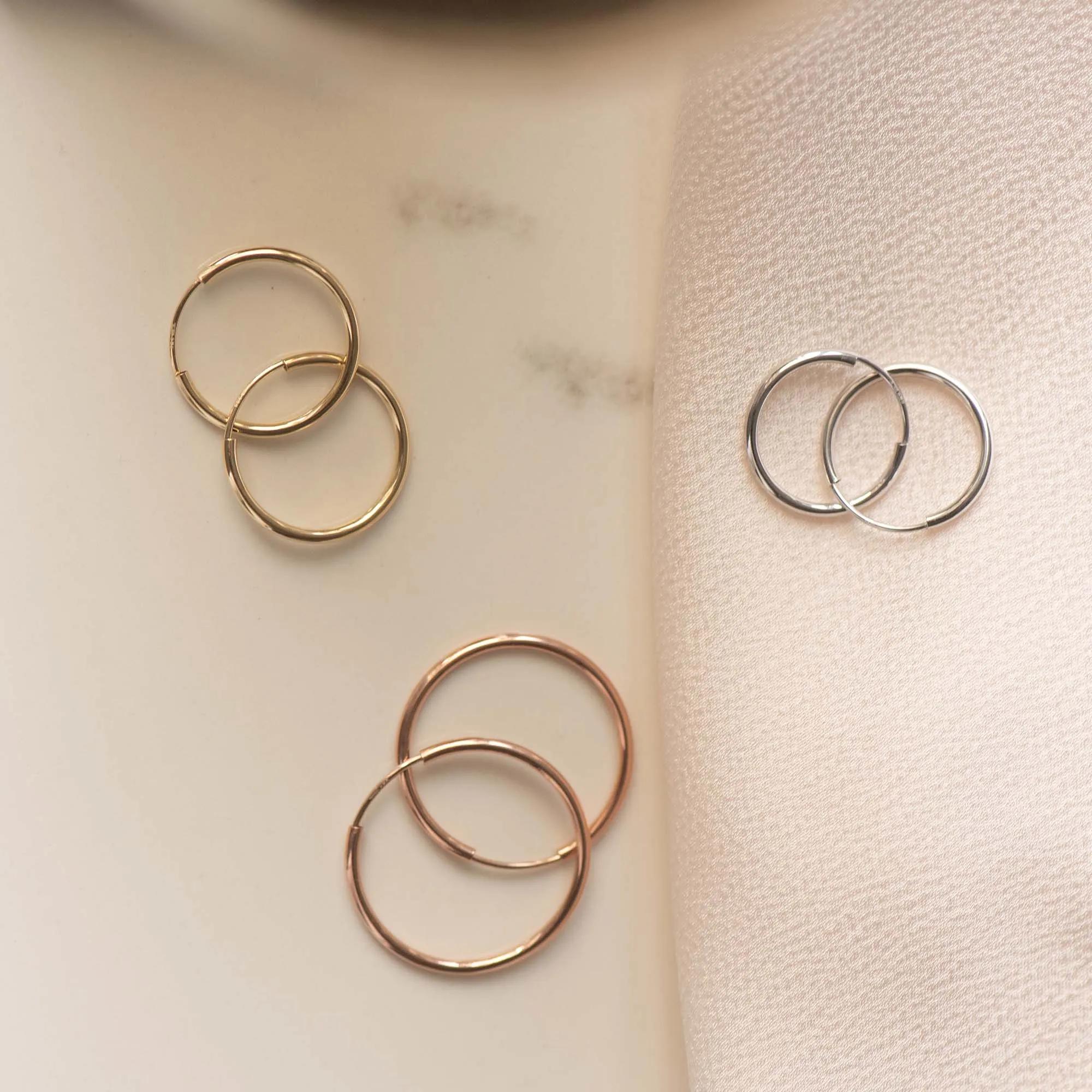 Thumbnail - Isabel Bernard Ohrringe - Saint Germain Cerise 14 karat hoop earrings - Gr. unisize - in Silber - für Damen