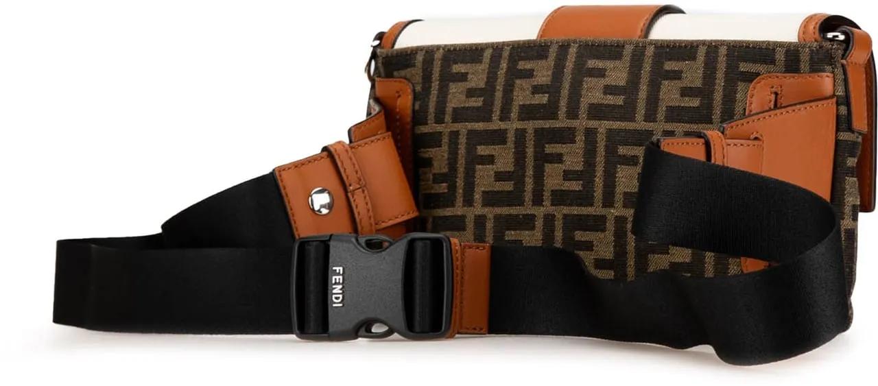 Thumbnail - Fendi Hobo Bags - 2010-2024 Zucca Canvas and Leather Convertible Bag - Gr. unisize - in Braun - für Damen