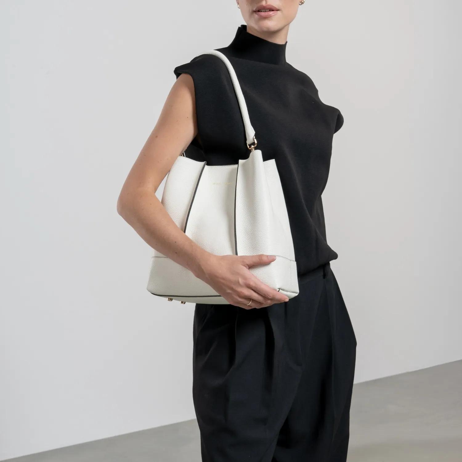 Thumbnail - Isabel Bernard Hobo Bags - Femme Forte Macie Schultertasche - Gr. unisize - in Beige - für Damen