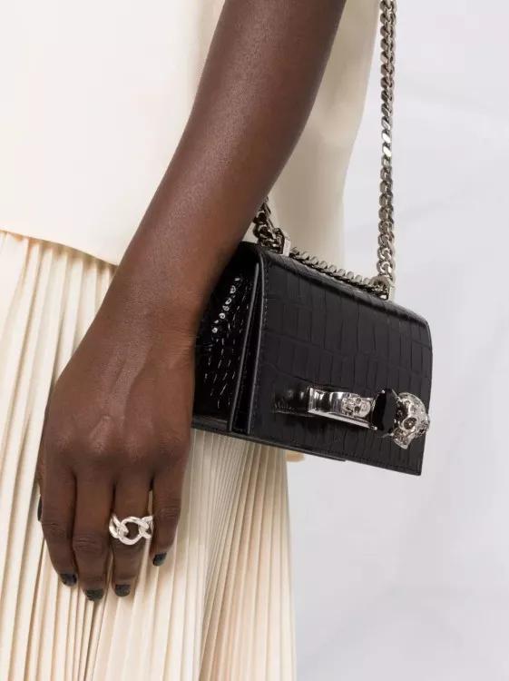 alexander mcqueen Shoppers Black Jeweled Mini Bag in zwart