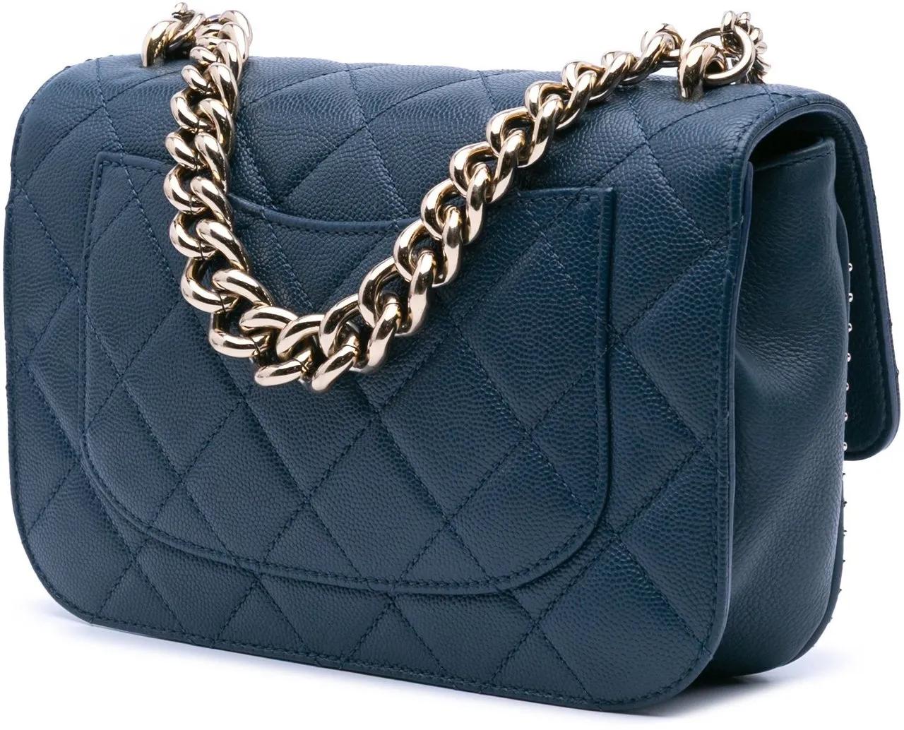 Thumbnail - Chanel Hobo Bags - Small Quilted Caviar Studded Chain Handle Flap - Gr. unisize - in Blau - für Damen