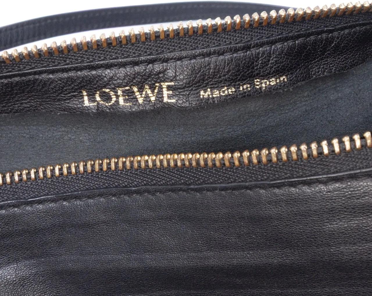 Thumbnail - Loewe Hobo Bags - Pleated Nappa Bracelet Pouch - Gr. unisize - in Schwarz - für Damen