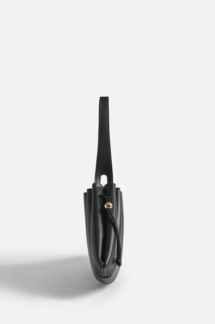 Themoirè Hobo bags Calipso Vegan Fabric Shoulder Bag in zwart