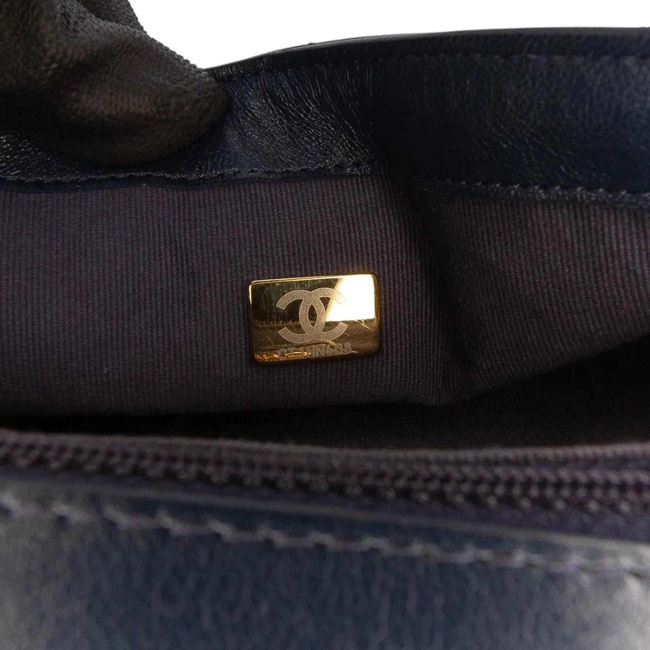 Thumbnail - Chanel Hobo Bags - Mini Square Quilted Lambskin Bijoux Logo Chain Fla - Gr. unisize - in Blau - für Damen