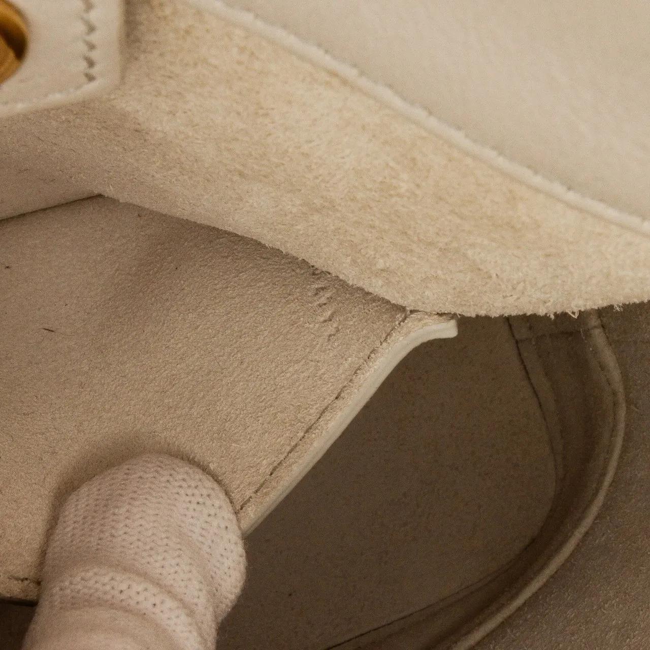 Thumbnail - Celine Hobo Bags - Small Smooth Calfskin Cuir Triomphe Bucket Bag - Gr. unisize - in Grau - für Damen