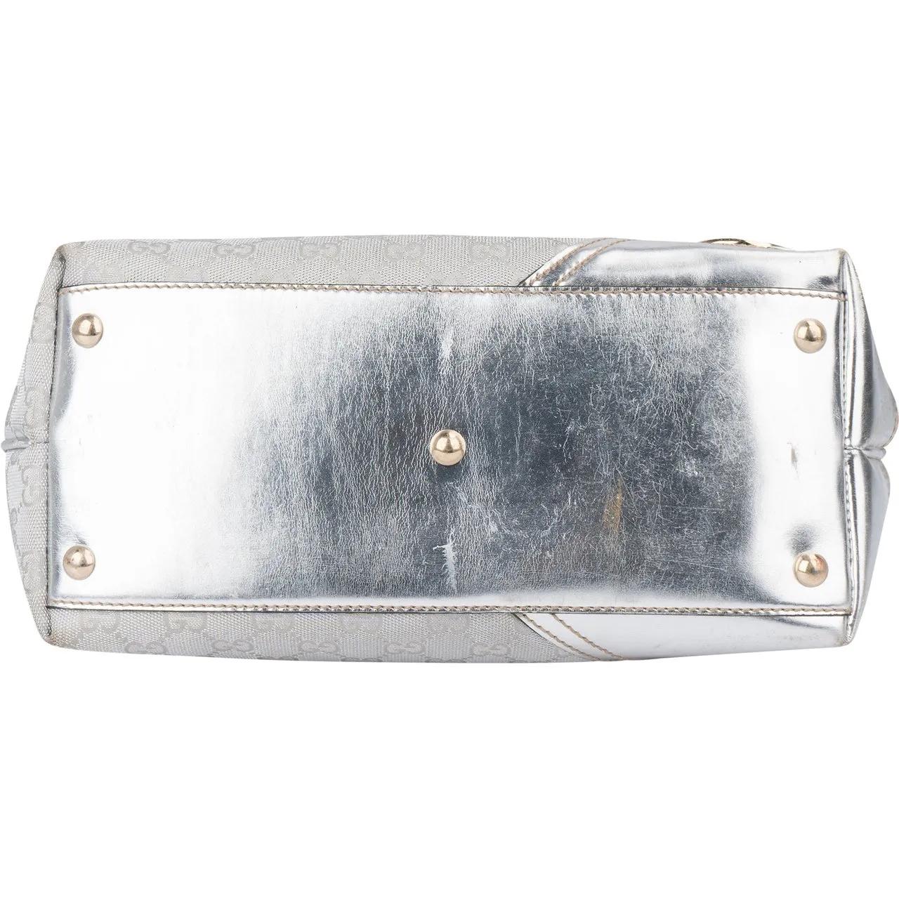 Thumbnail - Gucci Crossbody Bags - Gucci Silver GG Monogram Abbey Handbag - Gr. unisize - in Silber - für Damen