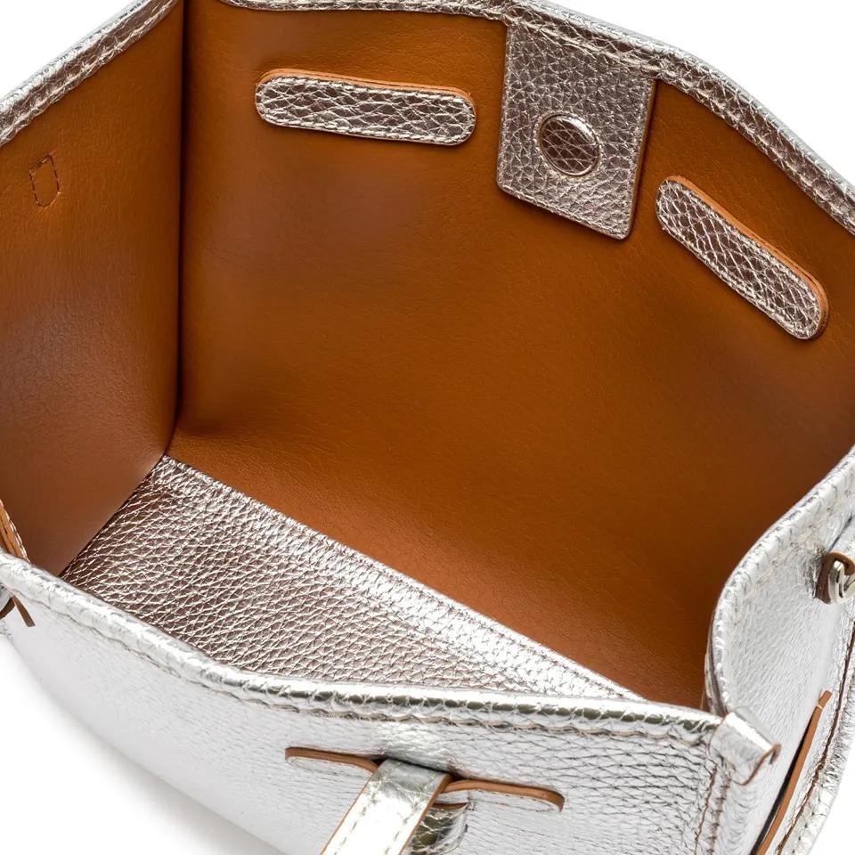 Gianni Chiarini Shoppers & Totes Marcella Silver Calf Leather Handbag in zilver