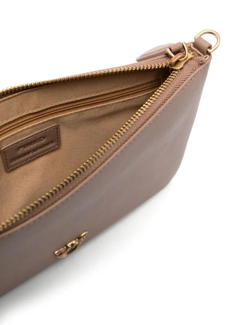 Thumbnail - Pinko Clutches - Rectangular Calf Leather Clutch With Gold Hardware - Gr. unisize - in Beige - für Damen