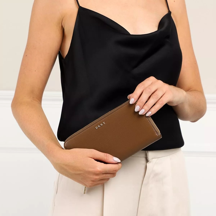 Dkny store bryant wristlet