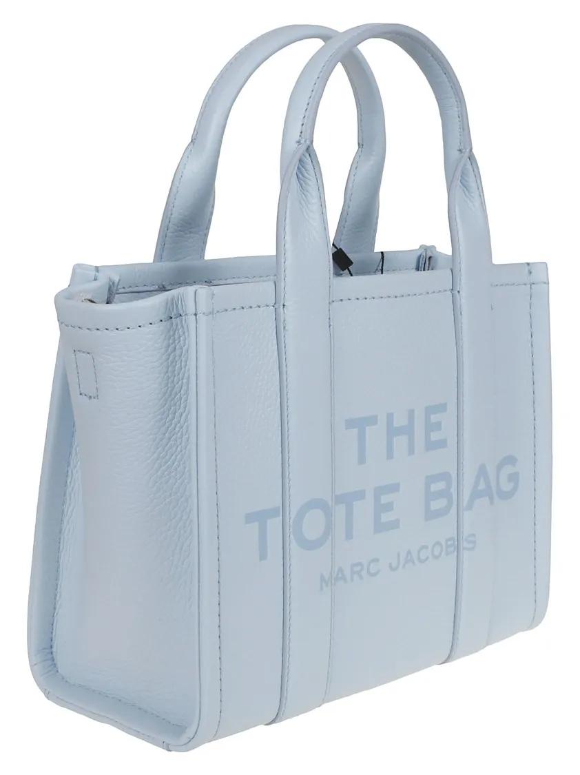 Marc Jacobs Shoppers & Totes Compact Leather Tote With Embossed Signature Detai in blauw
