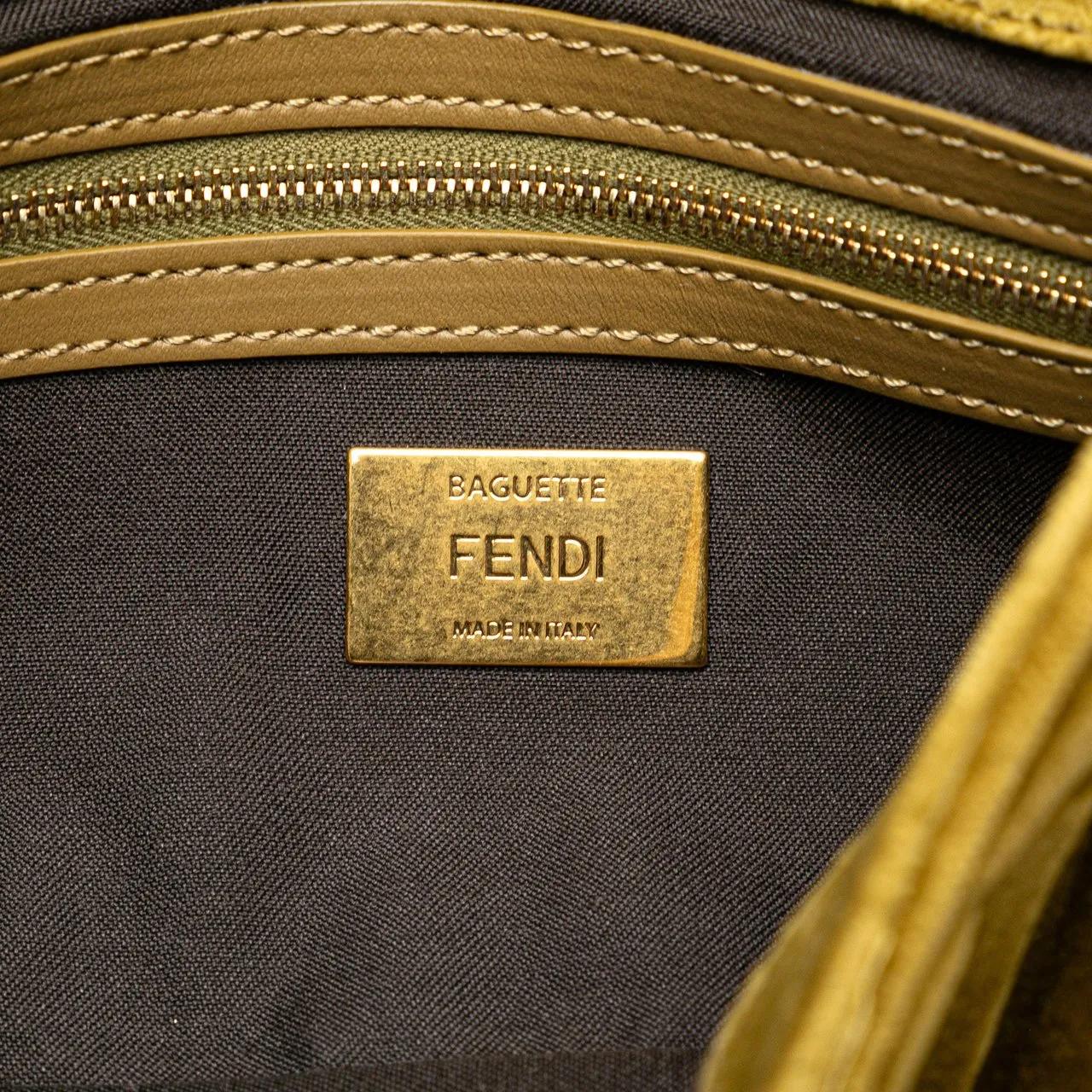 Thumbnail - Fendi Hobo Bags - Zucca Embossed Velvet Baguette Satchel - Gr. unisize - in Grün - für Damen