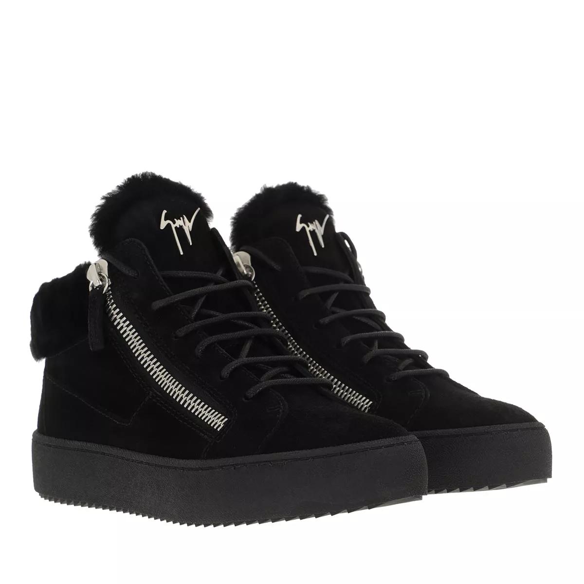 Giuseppe store black shoes