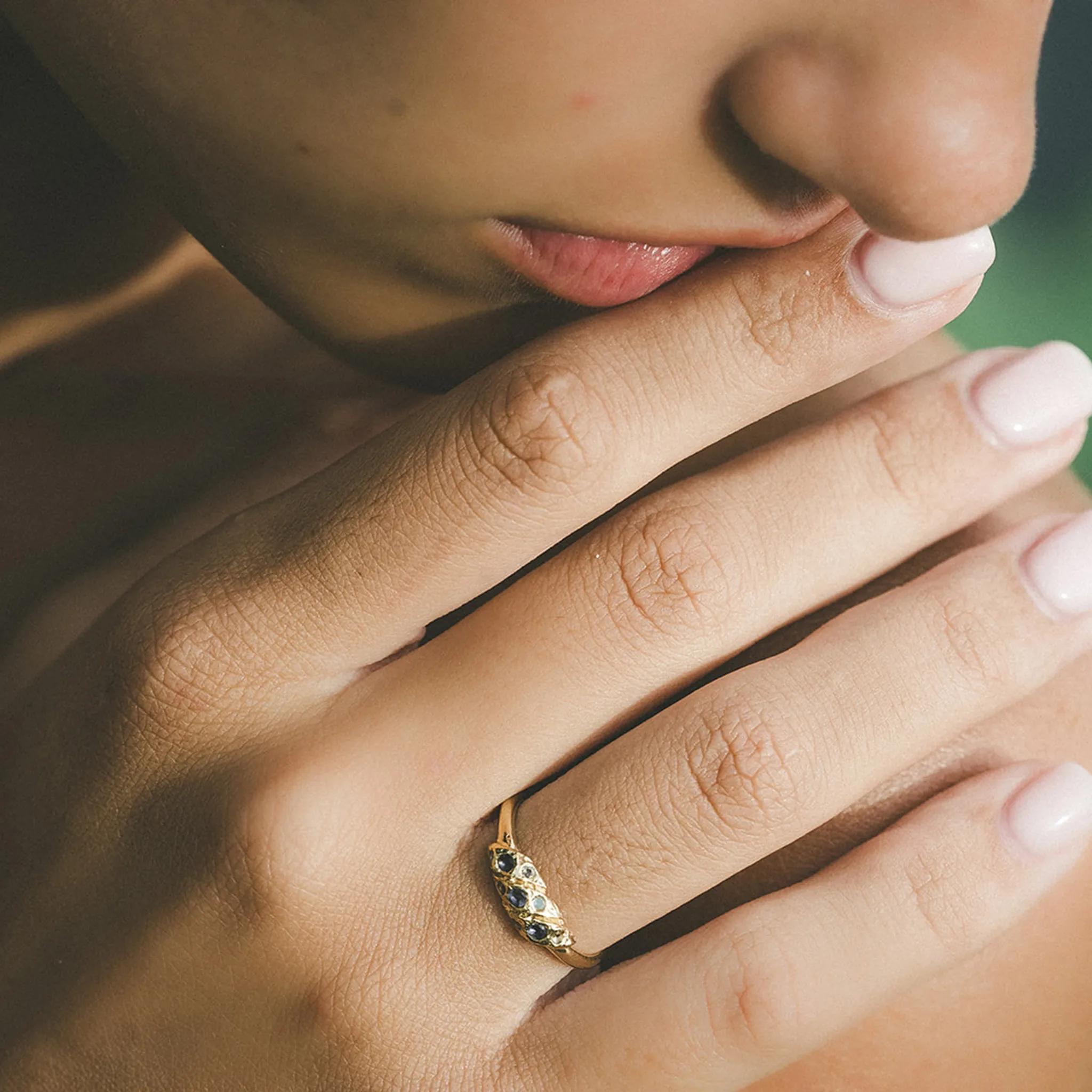 Thumbnail - Haze & Glory Ring - Ring Mondstein Lolith 375 Gelbgold - Reef Ring - Gr. 58 MM - in Gold - für Damen