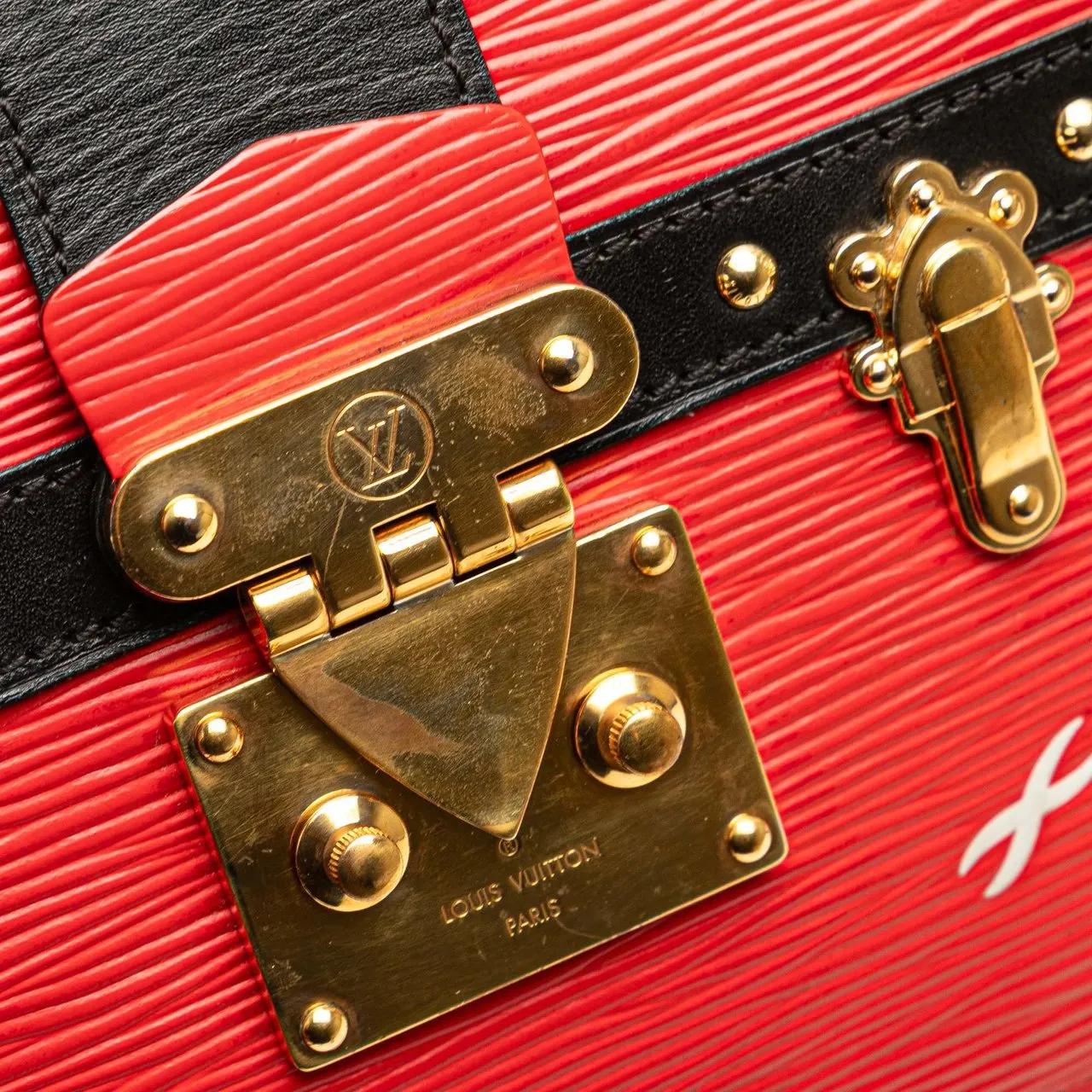 Thumbnail - Louis Vuitton Hobo Bags - Epi Trunk Clutch - Gr. unisize - in Rot - für Damen