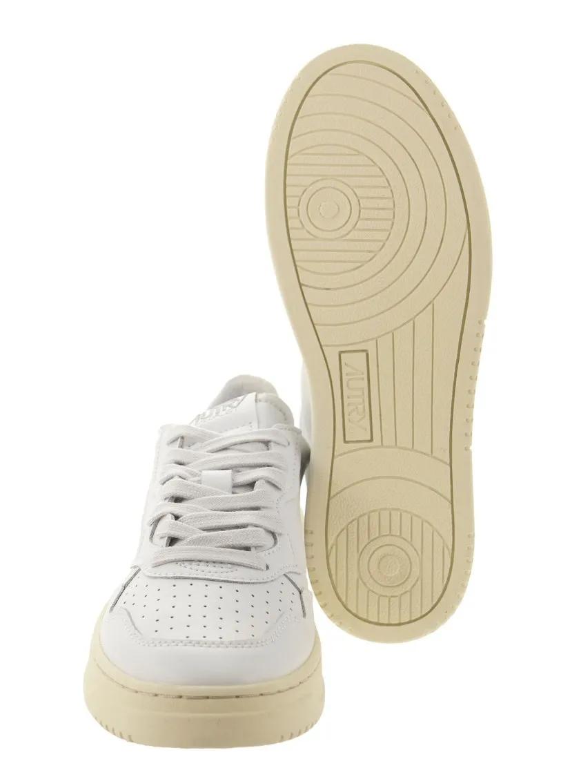 Thumbnail - Autry Low-Top Sneaker - Medalist Low - Leather Sneakers - Gr. 43 (EU) - in Weiß - für Damen