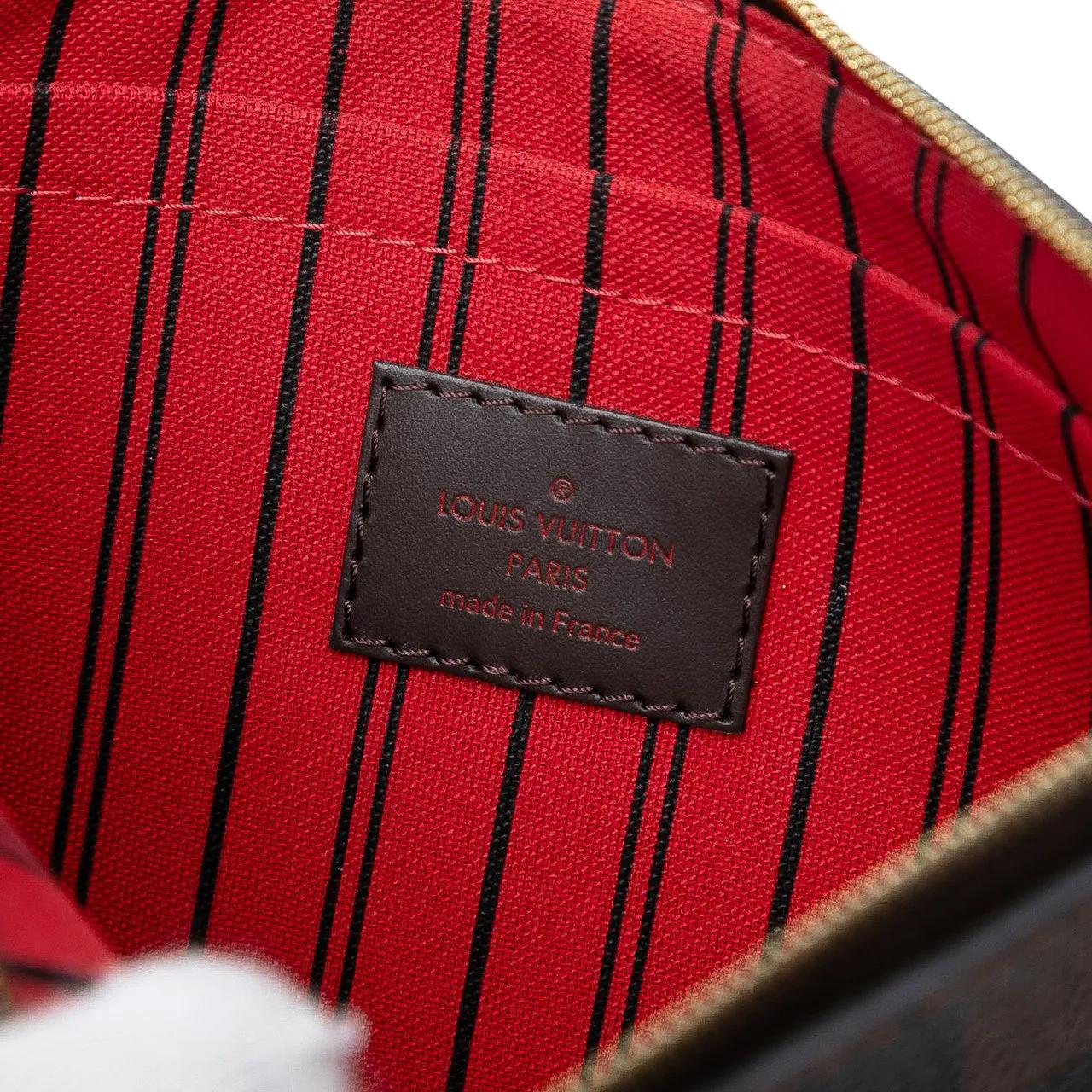 Thumbnail - Louis Vuitton Kosmetiktaschen - Damier Ebene Travel Patches Neverfull MM Pouch - Gr. unisize - in Braun - für Damen