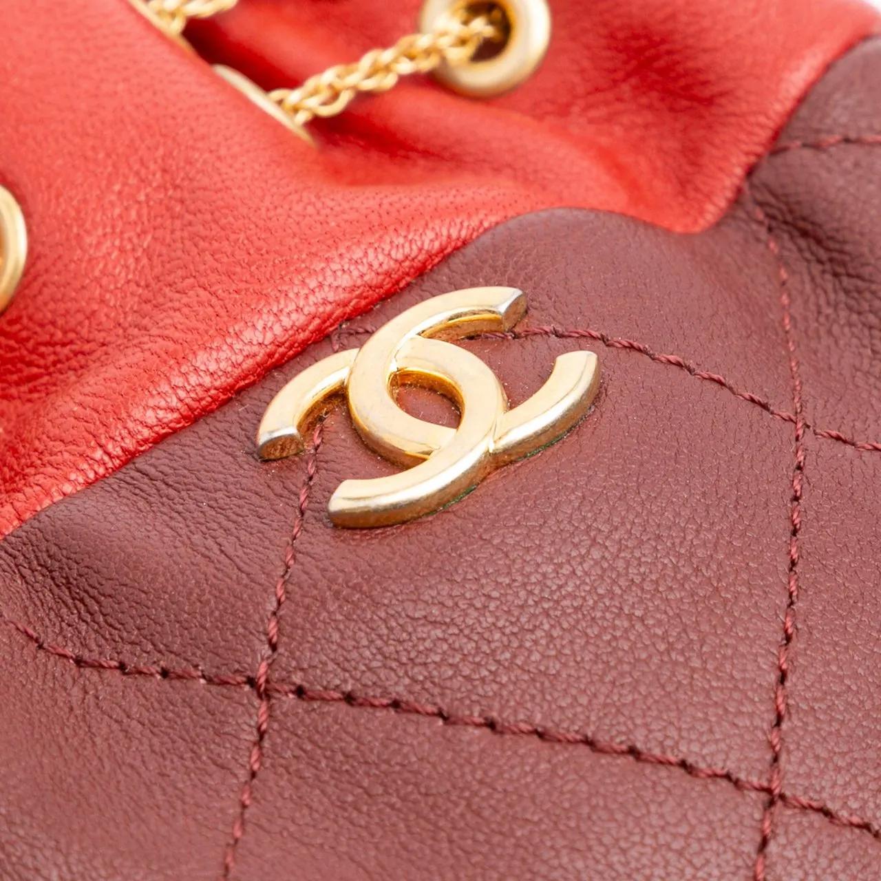 Thumbnail - Chanel Hobo Bags - CC Quilted Calfskin Drawstring Bucket Bag - Gr. unisize - in Rot - für Damen