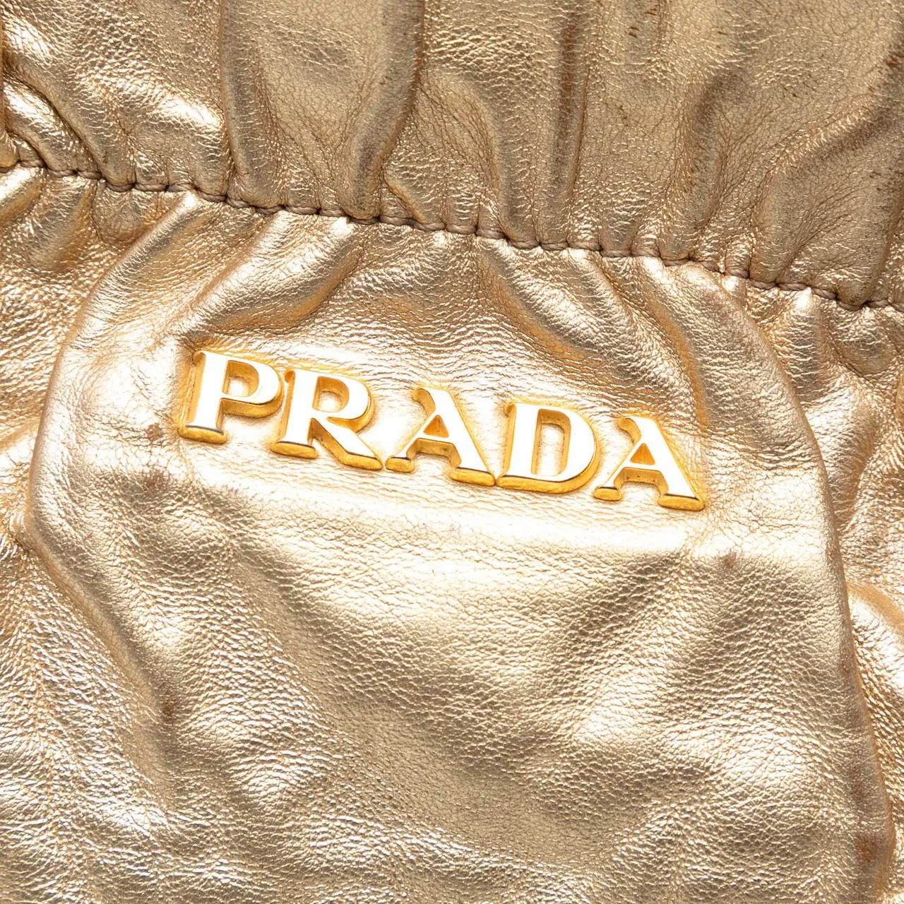Thumbnail - Prada Hobo Bags - Metallic Nappa Antique Bow Satchel - Gr. unisize - in Gold - für Damen
