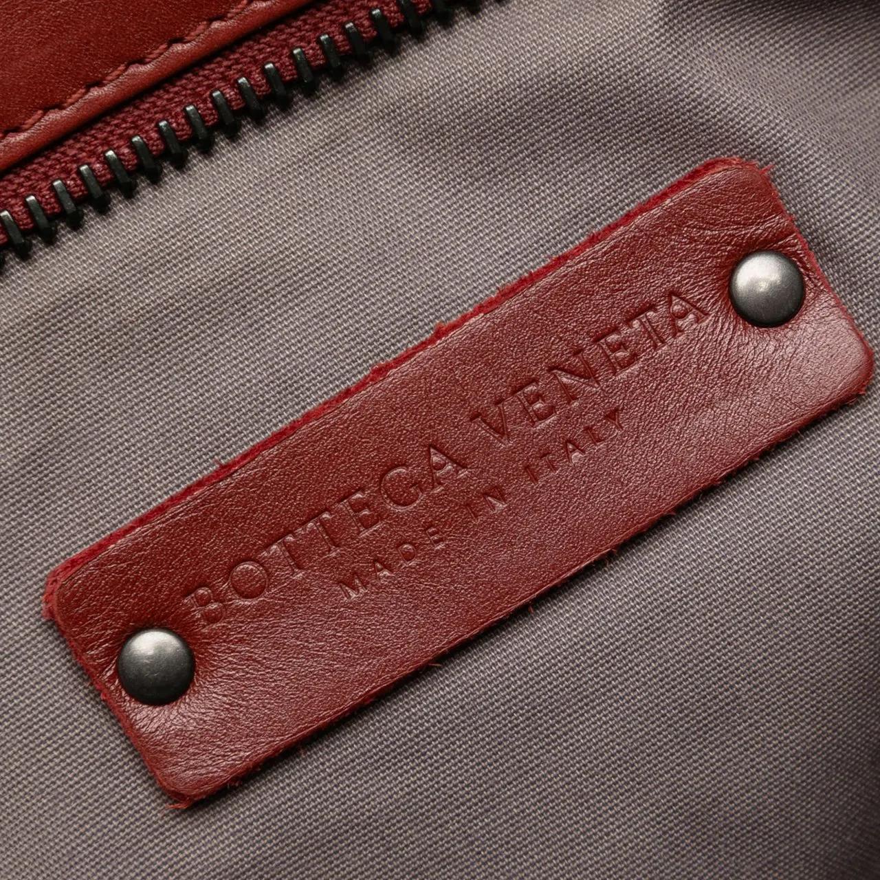 Thumbnail - Bottega Veneta Hobo Bags - Nappa Intrecciato Crossbody - Gr. unisize - in Rot - für Damen