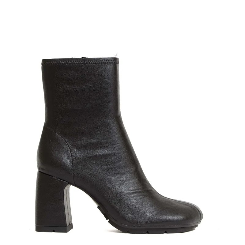 Ash Bottes Streamlined Nappa Leather Ankle Boots Black