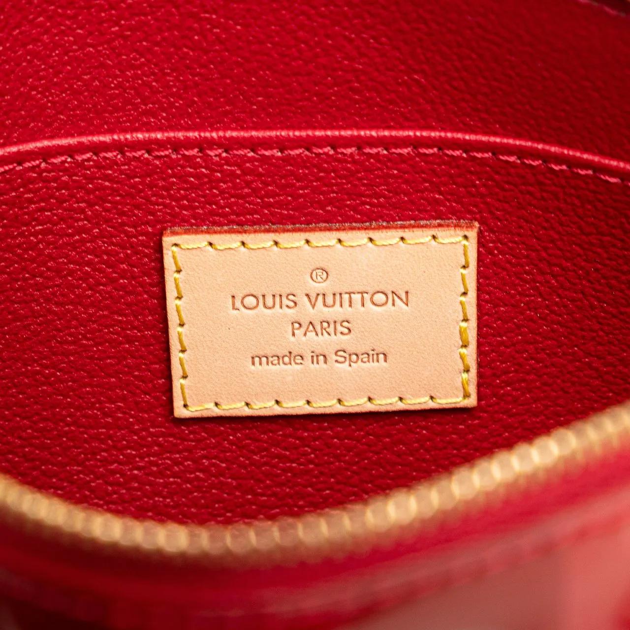 Thumbnail - Louis Vuitton Kosmetiktaschen - Monogram Vernis Rayures Cosmetic Pouch - Gr. unisize - in Rot - für Damen